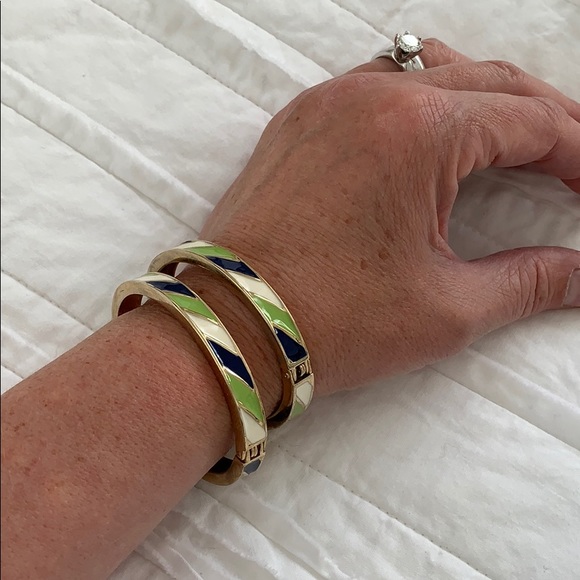 Two matching brackets - Picture 4 of 8